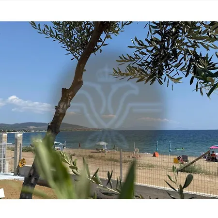 White House * Kalyves Polygyrou