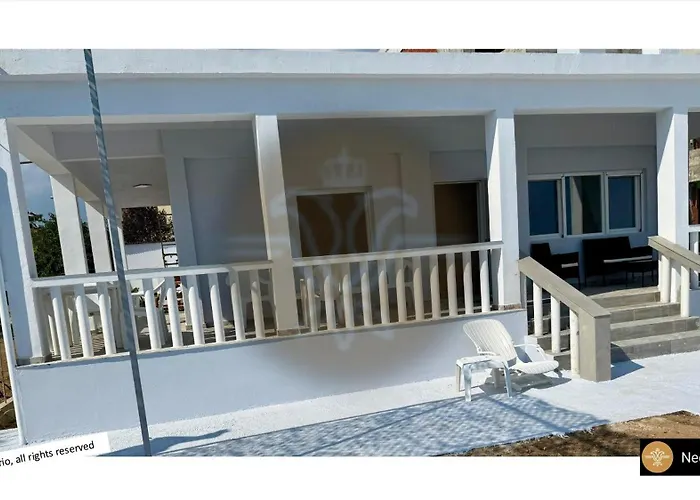 White House Kalyves Polygyrou