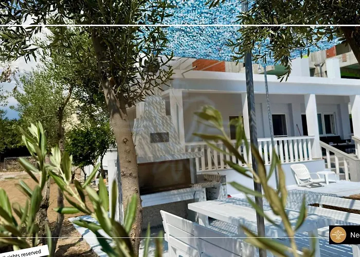 Semesterbostad White House Kalyves Polygyrou