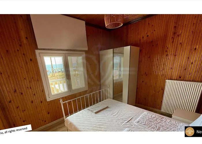 White House Kalyves Polygyrou