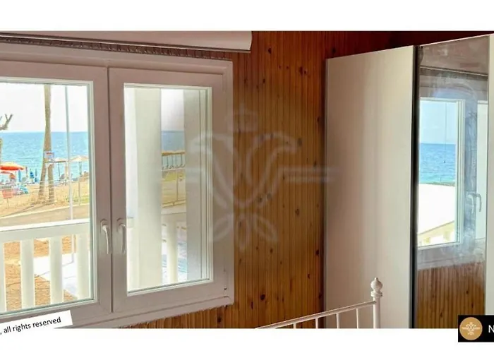 Semesterbostad White House Kalyves Polygyrou